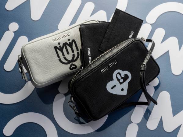 ミュウミュウが新宿伊勢丹をジャック! “ロゴモチーフ”の春夏アイテムをいち早く手に入れよう