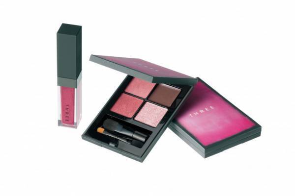 THREEの2019年スプリングコレクション、しなやかな桜色を重ねて描くマチュアなルック