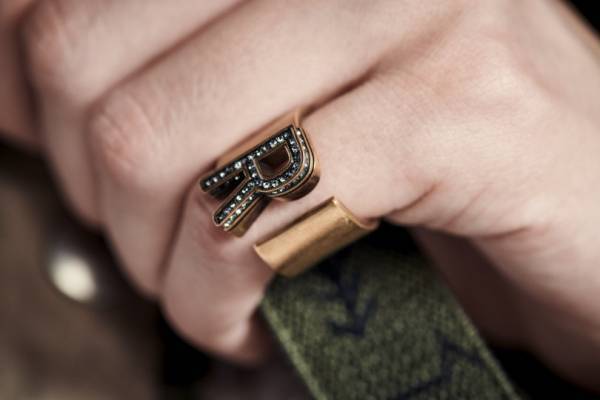 ディオールの「My ABCDior」でパーツを選んで自由にカスタムを楽しんで!