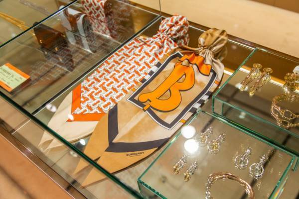 リカルド・ティッシによる新生バーバリー世界をいち早く体感、新宿伊勢丹のポップアップをレポート