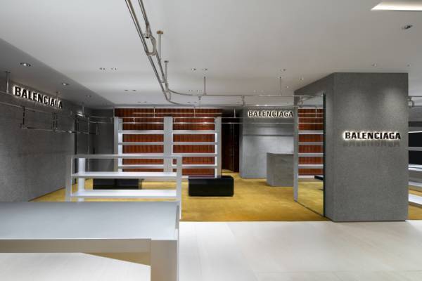 バレンシアガ、伊勢丹メンズに初のメンズストアをオープン