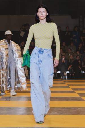 【ルック】オフ-ホワイト c/o ヴァージル アブロー™2019-20秋冬コレクション