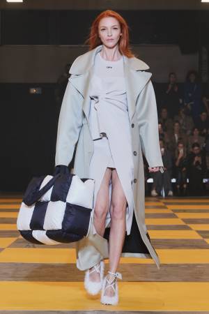 【ルック】オフ-ホワイト c/o ヴァージル アブロー™2019-20秋冬コレクション