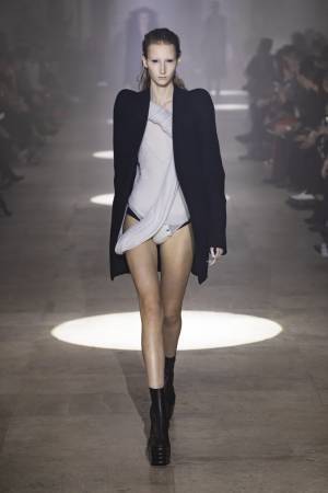 【ルック】リック・オウエンス2019-20秋冬ウィメンズコレクション