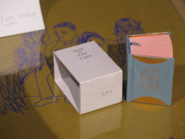 銀座ソニーパークでアートブックの祭典「TOKYO ART BOOK FAIR」開催中。平日限定のアートブック販売機、体験型イベントやライブも