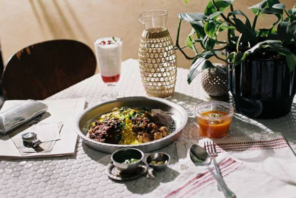 スープストックトーキョーによる、カレー居酒屋「YELLOW」がオープン! 大阪にカレーの新名所が誕生