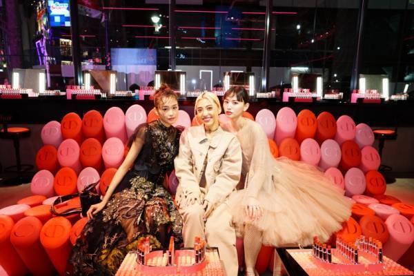 カーラ・デルヴィーニュが来日したディオール新作リップ発売イベント!