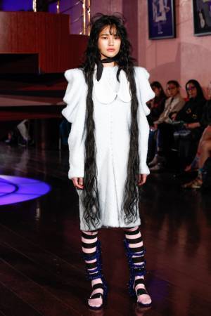 【ルック】ジェニー ファックス2019-20秋冬コレクション