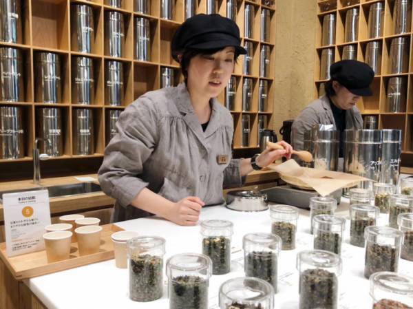 世界旗艦店「無印良品 銀座」が開業! ホテル、食堂、ベーカリー...内部を徹底レポート