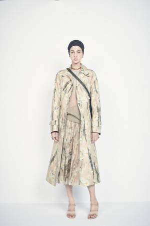 ディオールが新作バッグを発売。マリア・グラツィア・キウリが提案する「ディオールキャンプ」