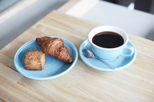 朝食と洗濯から始める休日。ベーカリー併設コインランドリーが代々木上原にオープン