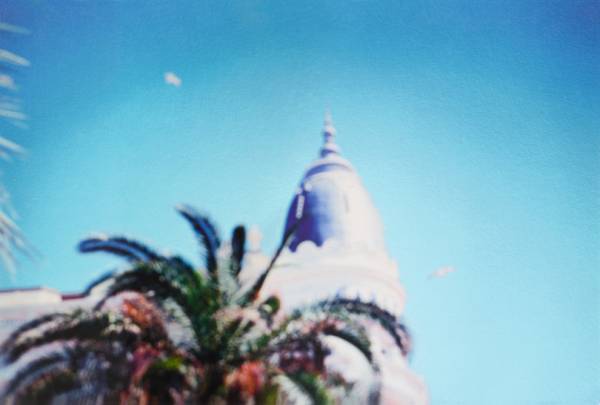 シャネルの新しい香り「パリ リヴィエラ オードゥ トワレット」、コートダジュールの旅へ誘う