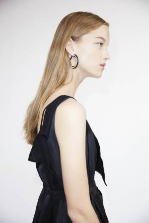 ビューティフルピープル、岐阜県の伝統工芸「美濃焼」の美しさを落とし込んだピアスを販売