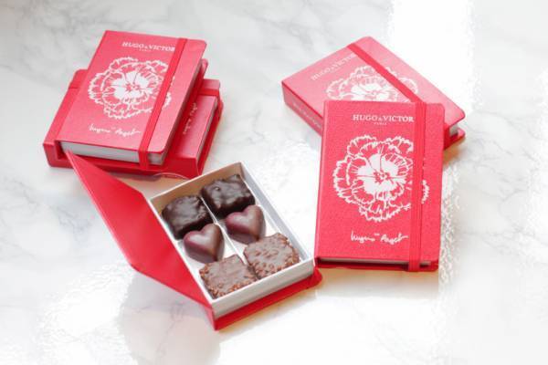 母の日ギフトにおすすめしたい、HUGO & VICTORの期間限定ケーキ&カーネーションボックス