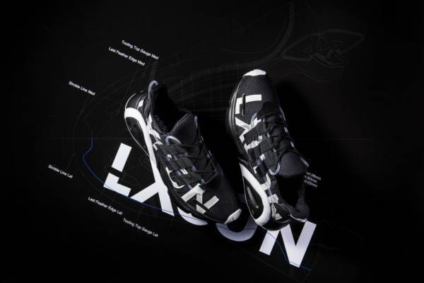 アディダス オリジナルス新作「TALK THE TYPE」発売。大胆なレタリングを施した3つのモデル