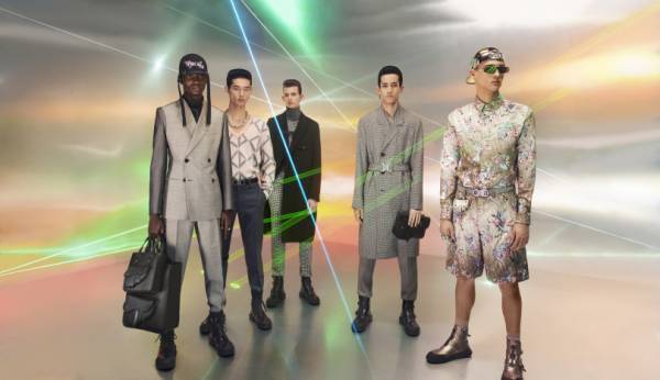 ディオール×空山基の限定コラボアイテムがリリース