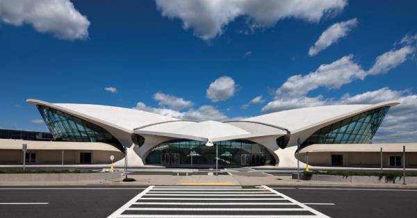 【生中継】ルイ・ヴィトン2020クルーズ・コレクション、9日8時より