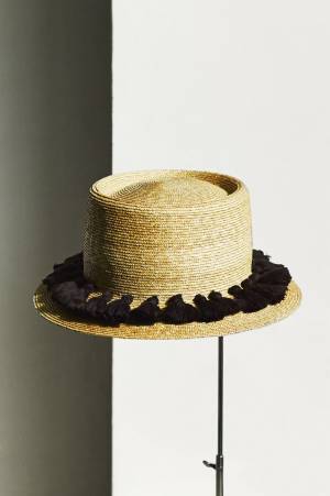 夏の装いを自分らしく演出する一点物のハット。神田明神のGallery Mで「エム×クール ファム」のイベント開催