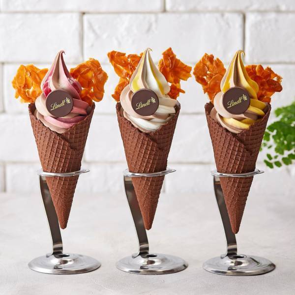 リンツ初、フルーツフレーバーの夏限定ソフトクリームを発売! 6月の果実はチェリー
