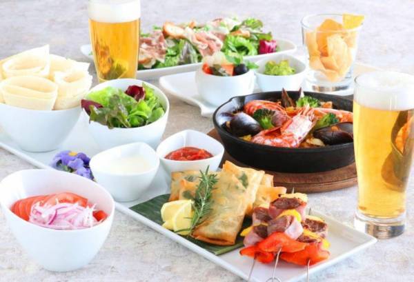 潮風感じるベイサイドで乾杯! ヨコハマ グランド インターコンチネンタル ホテルで楽しむビアガーデン