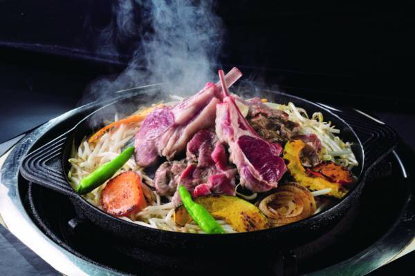 都内最大級「森のビアガーデン」が今年も開催! クラフトビールを常時22種ラインアップ