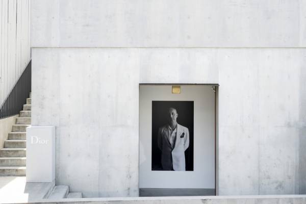 「ミス ディオール」を紐解く展覧会がスタート! 水原希子、吉沢亮、佐々木希らがオープニングに