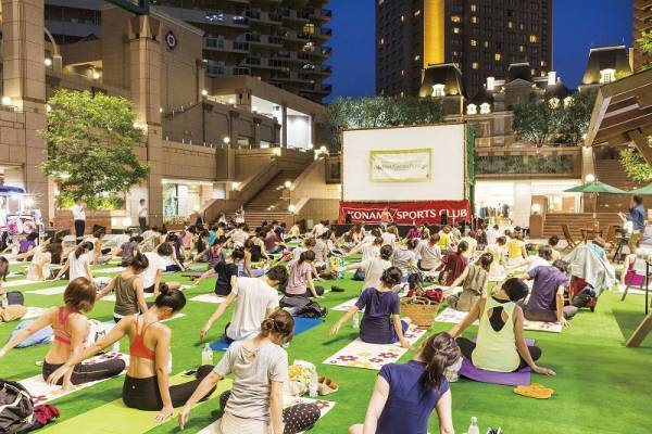 『グランド・ブダペスト・ホテル』など、恵比寿ガーデンプレイスの夜の野外シネマが今年も