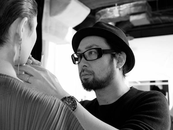 資生堂ヘアメイクアップアーティストの計良宏文による展覧会が開催、坂部三樹郎との新作映像作品も