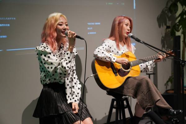 韓国発シンガーソングライター・デュオ、赤頰思春期が来日。ファンとの濃密なイベント【レポート】