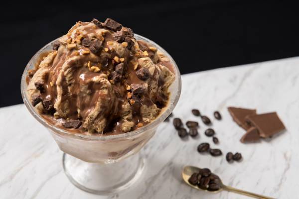 マックス ブレナー×アイスモンスターのコラボかき氷発売! もちもち濃厚な4種のタピオカドリンクも