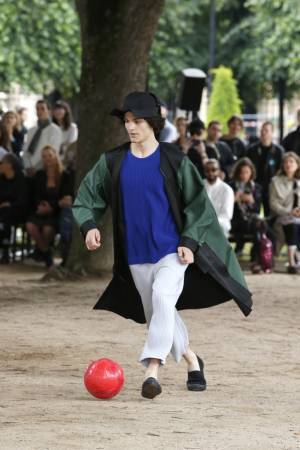 オム プリッセ イッセイ ミヤケが初のショー【2020春夏メンズ】