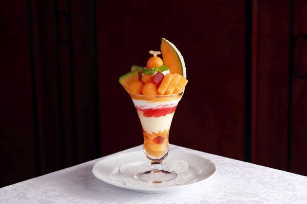 資生堂パーラーの「2019 真夏のパフェフェア」、第2弾は初登場の富良野メロンのパフェなどが登場!