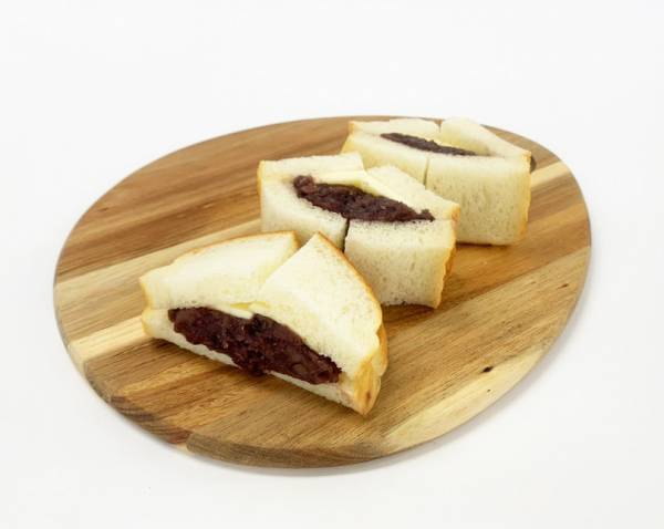 食パン好き必見! 「俺のBakery&Cafe」の食パンと具材たっぷりサンドイッチ【今週のパン：Vol.2】