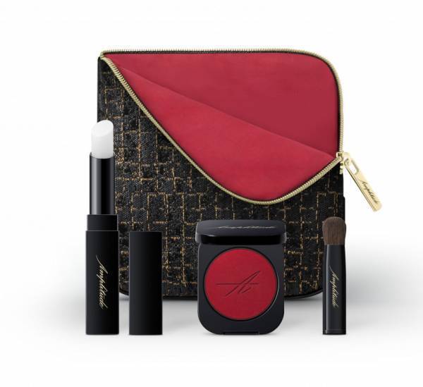 1周年を迎えるアンプリチュードから限定キットが登場