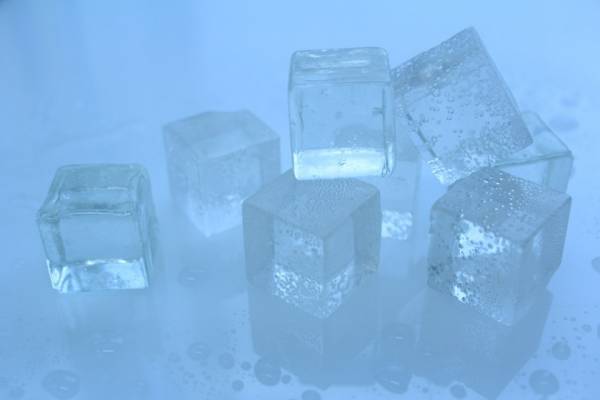 本物そっくりなパパブブレの氷型キャンディで作る夏のスペシャルドリンク【今日のスイーツvol.11】