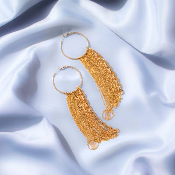 ラテ肌に映える、ヘルシーなゴールドジュエリーと過ごす夏【EDITOR'S PICK】