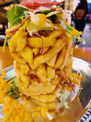 横浜赤レンガ倉庫のオクトーバーフェストが今年も開催! 立ち飲みで楽しめるパブが新登場