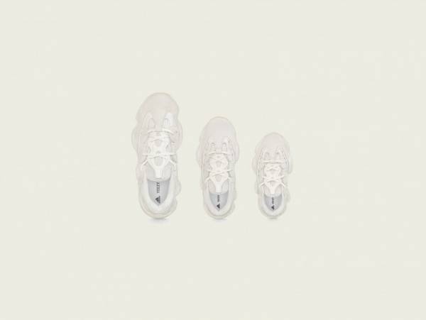 アディダス×カニエ・ウエスト「YEEZY 500 BONE WHITE」に新色登場