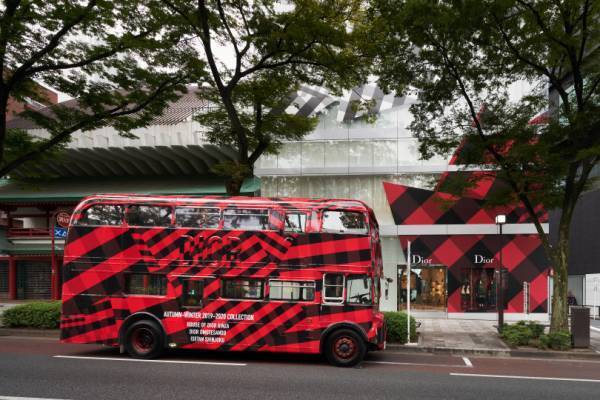 新木優子が来店。ディオールが新宿伊勢丹をジャックしたポップアップがスタート