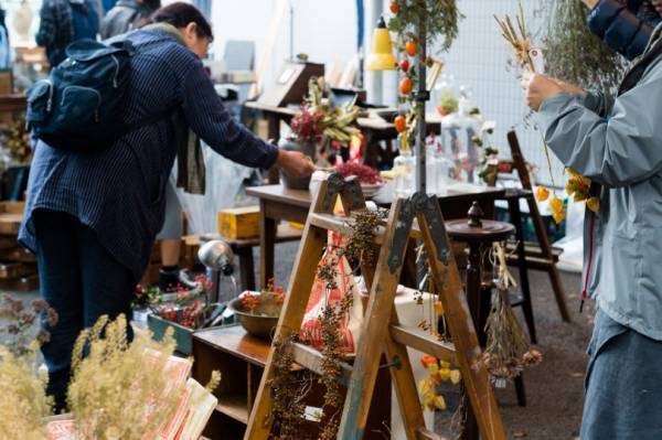 秋の「東京蚤の市」は11月15日からの初の3日間! 会場もより広い昭和記念公園に