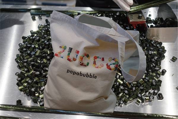 ズッカ×パパブブレのキャンディが登場。モノトーンキャンディの味は食べるまでのお楽しみ!