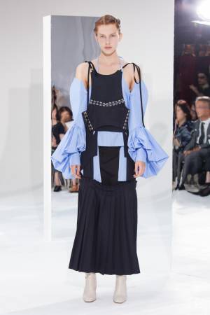 【ルック】アキコアオキ2020春夏コレクション