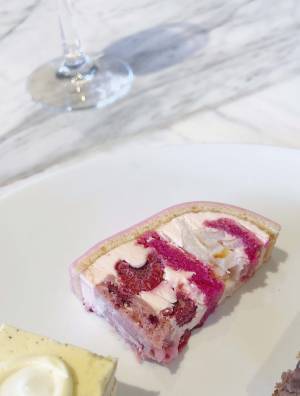 五感で味わうピエール・エルメ・パリのノエルコレクション【2019年クリスマスケーキ】