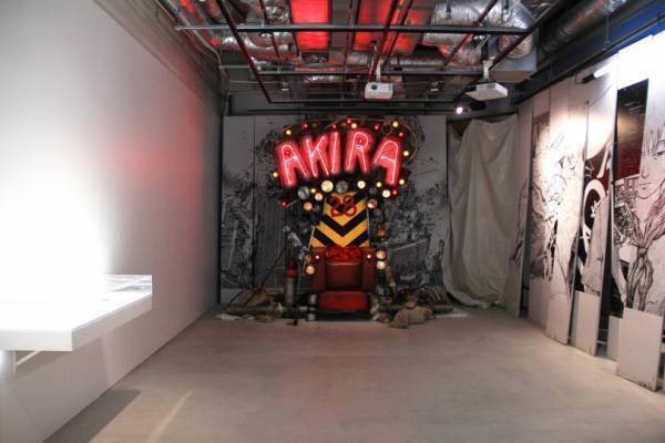 新生渋谷パルコの『AKIRA』展へ潜入。渋谷の街と共存した歴代“仮囲い”を一挙公開