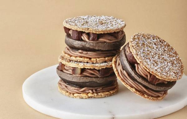 フリッパーズに、マロンを主役にした限定メニュー「奇跡のパンケーキ モンブラン」 が登場!