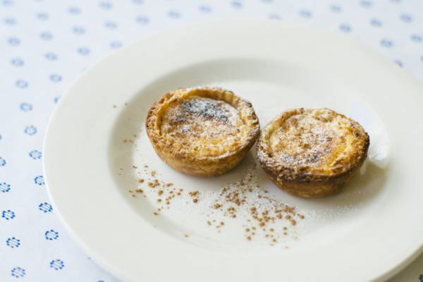 世界の朝食レストラン、10月からはポルトガルの朝食! トーストサンドイッチやエッグタルト