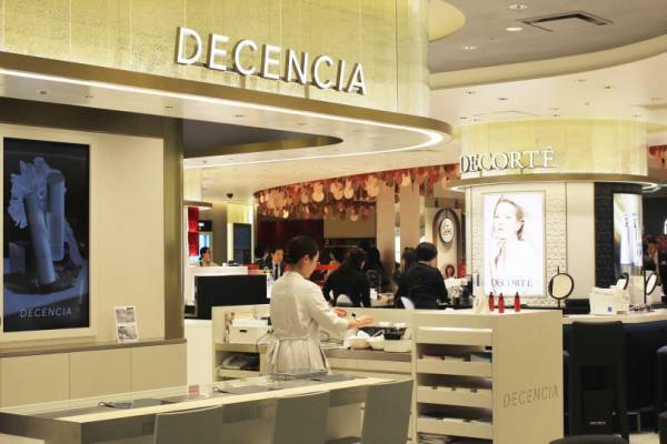 リニューアルした新宿伊勢丹の化粧品フロアはどう進化した? 早速売り場へ行ってみた