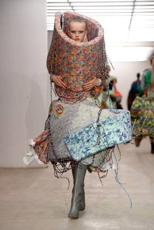 シモーネ ロシャの成功例に続くロンドン若手デザイナーは?【2020春夏ロンドンウィメンズ総括：後編】