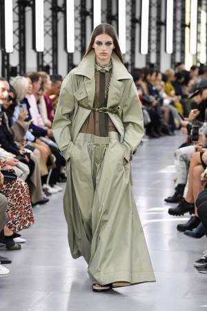 【ルック】サカイ2020春夏ウィメンズコレクション