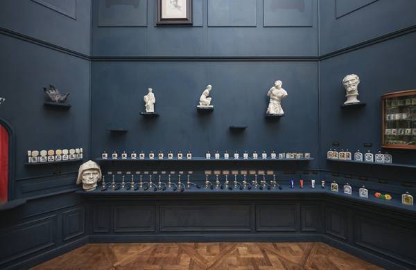 オフィシーヌ・ユニヴェルセル・ビュリーのルーブル美術館コレクションが日本上陸、10月19日より発売